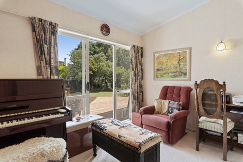 77 Parker Avenue, Levin, Levin