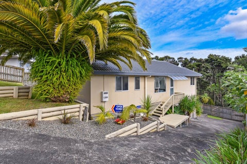 9 Exeter Place, Unsworth Heights, Auckland