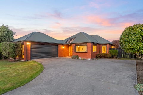 4 Amesbury Mews, Avonhead, Christchurch