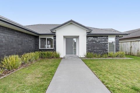 71 Links Drive, Waiwhakaiho, New Plymouth