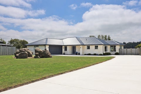 27 Avoca Drive, Waiareka Junction, Oamaru