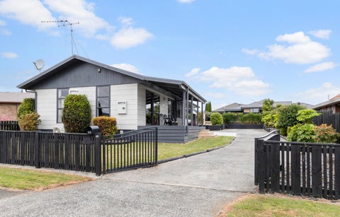 85 Amanda Avenue, Dinsdale, Hamilton