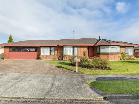 2 Lynch Grove, Levin, Levin