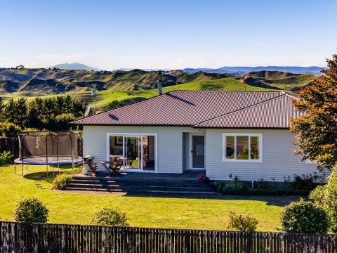 282 Stanley Road, Te Popo, Stratford