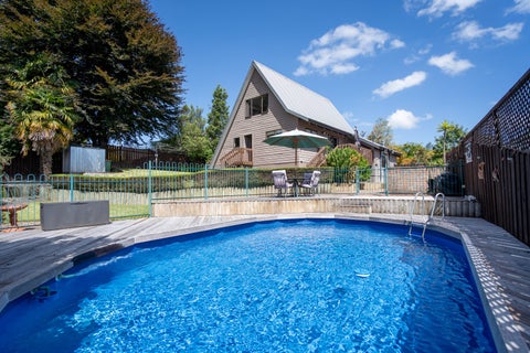 6 Marlowe Drive, Leamington, Cambridge