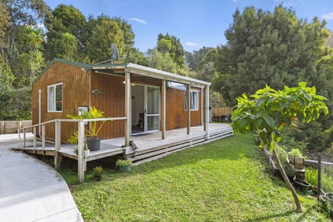 4213 State Highway 23, Raglan, Raglan
