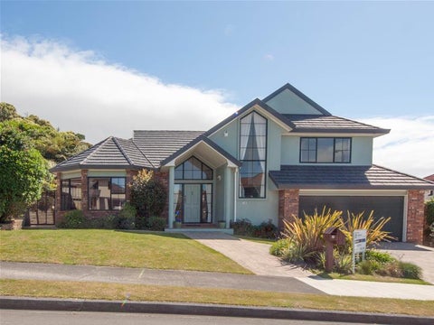 10 Corsham Grove, Churton Park, Wellington