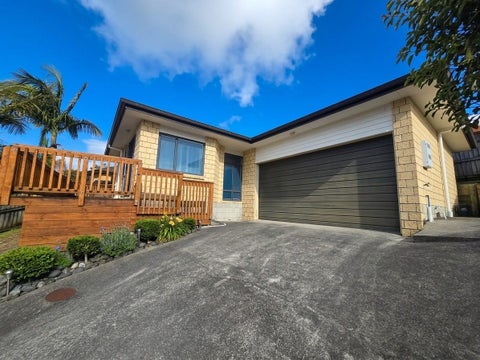 15 Dovey Place, Massey, Auckland