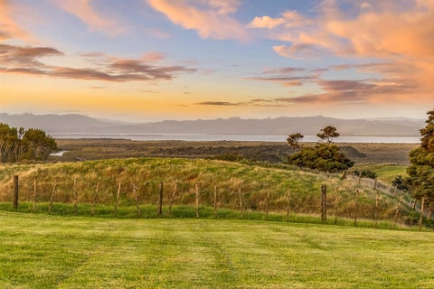 13 Slater Road, South Head, South Head