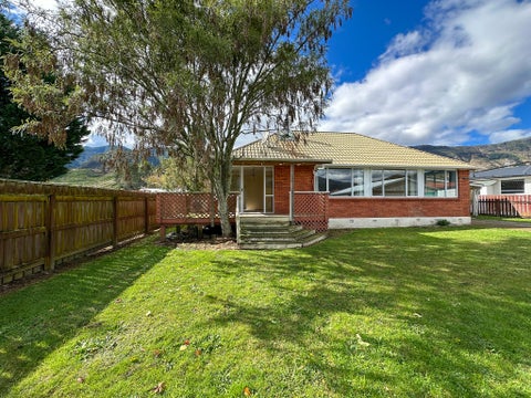 6 Harwood Place, Upper Takaka