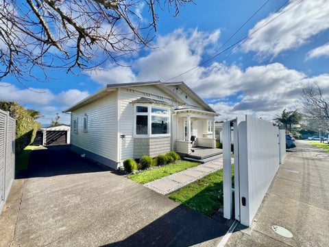 32 Hawea Road, Point Chevalier, Auckland