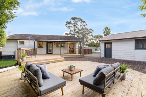 52 Fitzherbert Avenue, West Harbour, Auckland