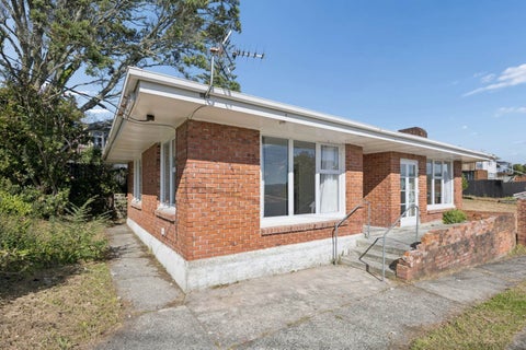 75 Awaroa Road, Sunnyvale, Auckland