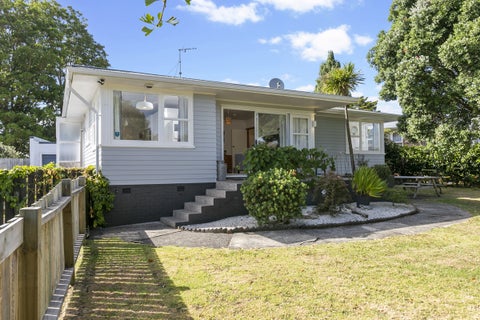 30 Nile Road, Kelston, Auckland