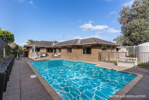 6 Glesan Place, Beachlands, Auckland