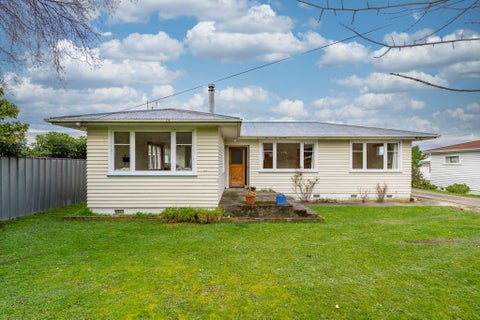 6 Tait Crescent, Featherston