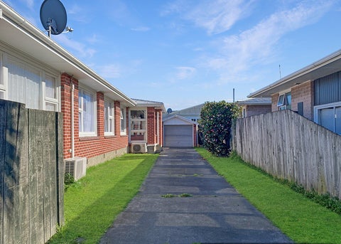 2/10 Aorangi Road, Bryndwr, Christchurch
