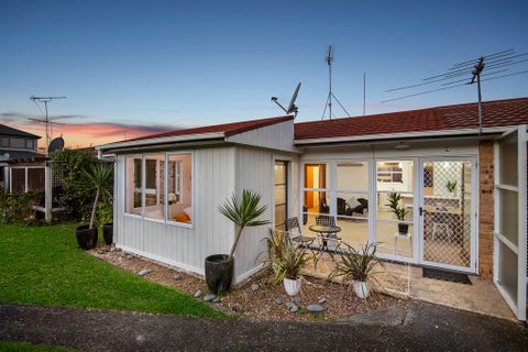 3/7 Allenby Road, Panmure, Auckland