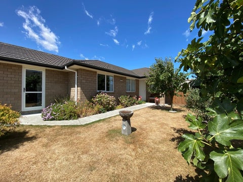 46 Armstrong Avenue, Carterton