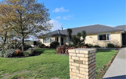 6 Endelave Way, Carterton