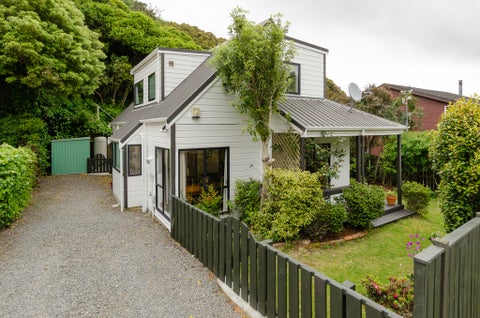 14 Parsons Glen, Karori, Wellington