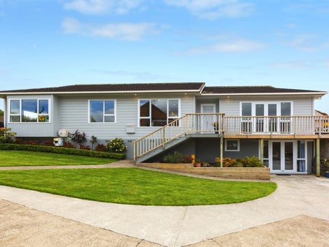 61 Discovery Drive, Whitby, Porirua