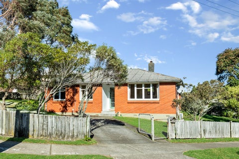 54 Victory Crescent, Tawa, Wellington