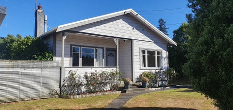 5 Johnston Street, Featherston