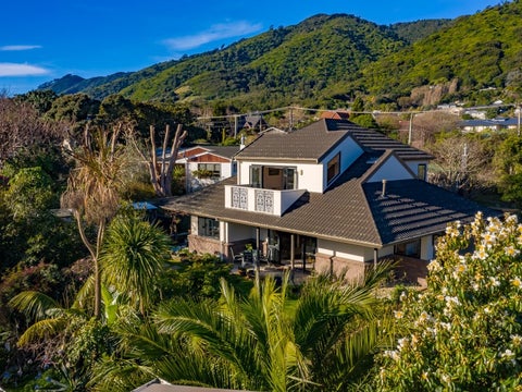 8A Winara Avenue, Waikanae