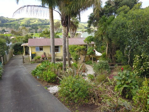 10 Rautawhiri Road, Helensville, Helensville