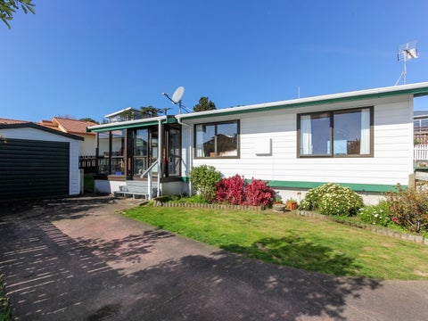 22B York Crescent, Westown, New Plymouth