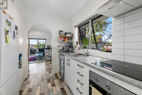 2/309 Wairau Road, Wairau Valley, Auckland