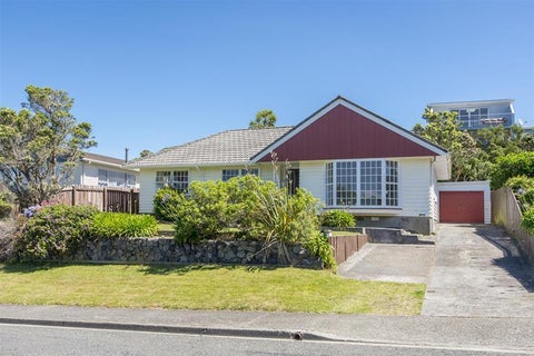 39 Somes Crescent, Newlands, Wellington