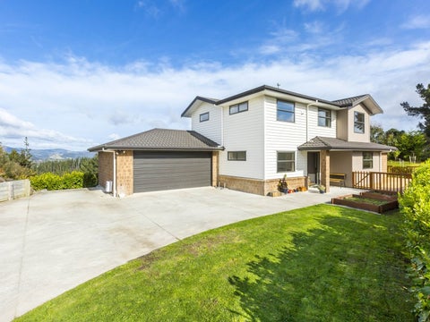 24 Mount Marua Way, Timberlea, Upper Hutt