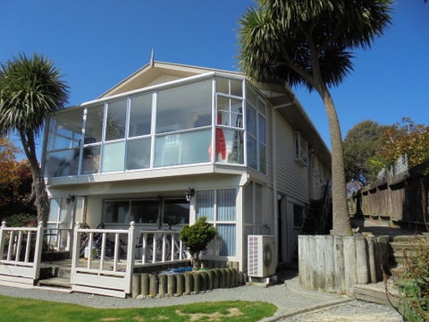 10 Greenwich Grove, Stokes Valley, Lower Hutt