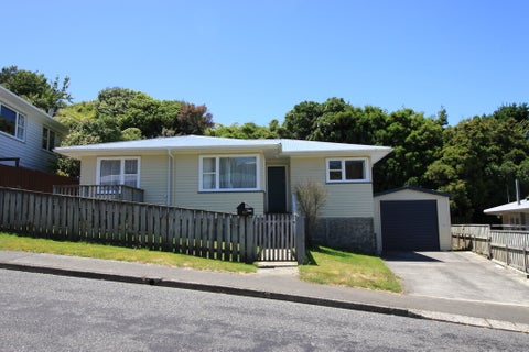 42 Batchelor Street, Newlands, Wellington
