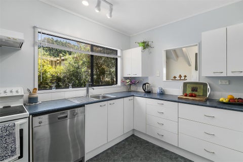 5 Saint Aidans Way, Tawa, Wellington