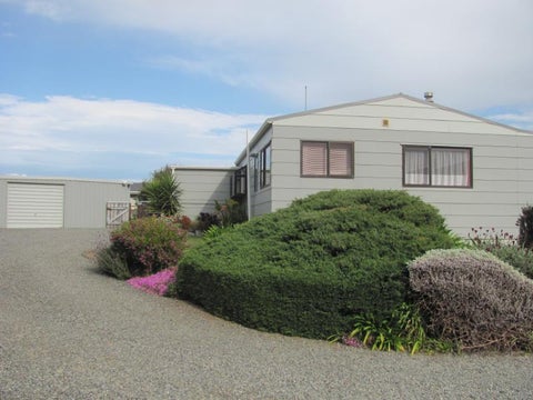 12 Ramona Avenue, Waitarere Beach, Levin