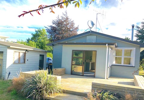 21 HOME ST, Manapouri, Manapouri