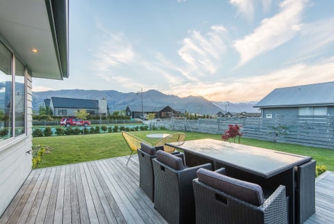 8 Sunnyside Lane, Wanaka