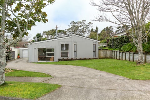 18 Magnolia Drive, Westown, New Plymouth