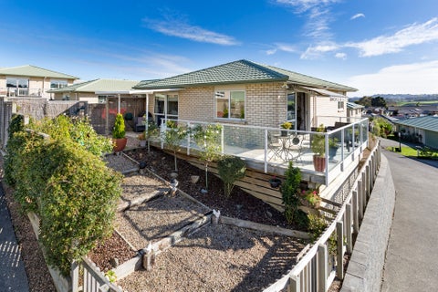 4/8 Village Place, Tuakau, Tuakau