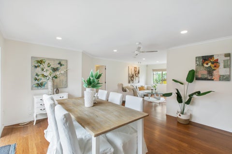 242 Cascades Road, Botany Downs, Auckland