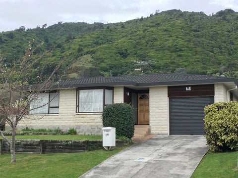 19 Huia Street, Waikanae