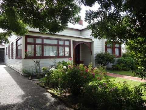 77 Russell Street, Westport, Westport