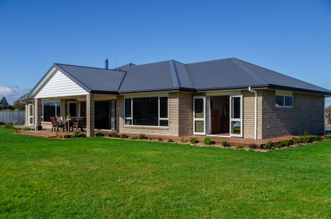 1 Mill Grove, Carterton