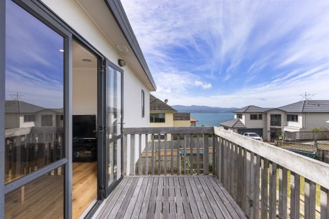 10 Bennett Grove, Newlands, Wellington