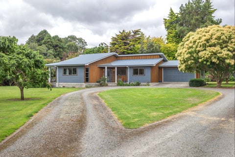 14 Pohutukawa Drive, Levin, Levin