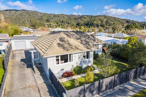 4 Lowry Crescent, Stokes Valley, Lower Hutt