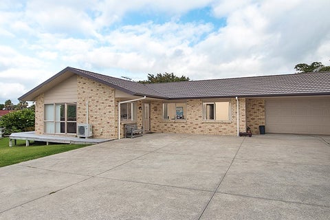 18 Ernest Shackleton Place, Waiuku, Waiuku